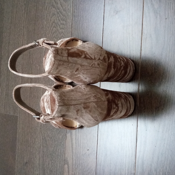 Taupe Gap Block Heels - Picture 3 of 4